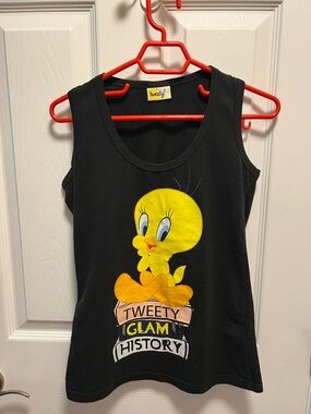 Black Girls' Graphic Tank Top with Yellow Character Print